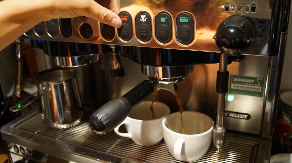 Kaffeemaschine mit köstlichem Kaffee